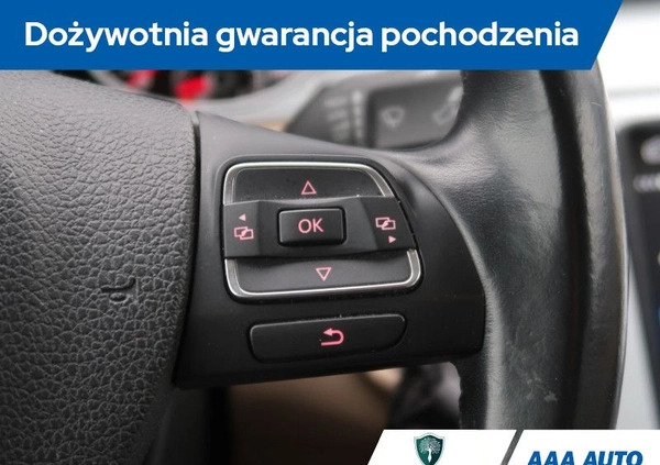 Volkswagen CC cena 46000 przebieg: 183317, rok produkcji 2012 z Dukla małe 232